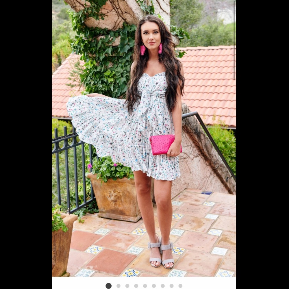 Gorgeous White/Floral Dress
